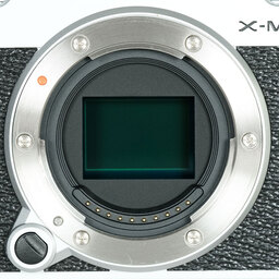 FUJIFILM X-M5