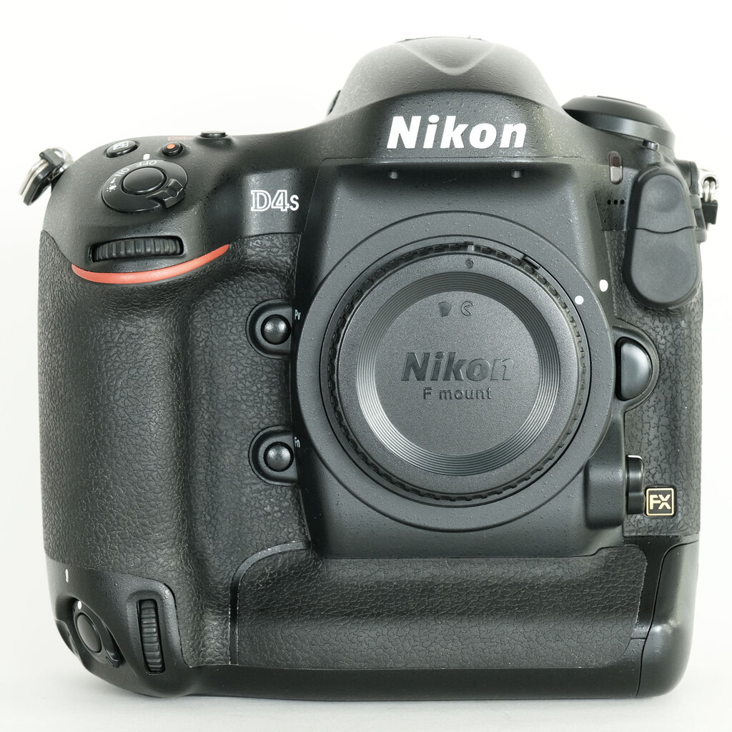 Nikon D4S