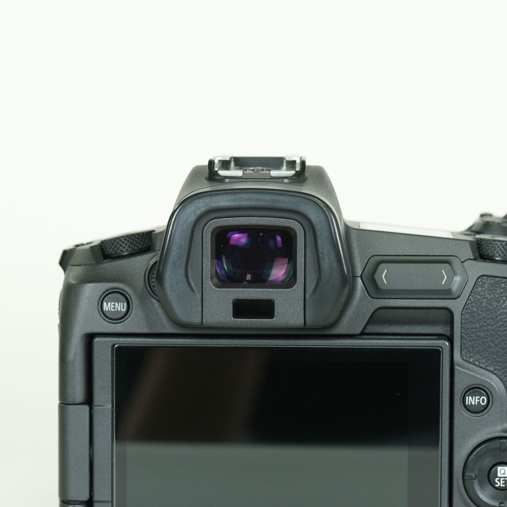 Canon EOS R
