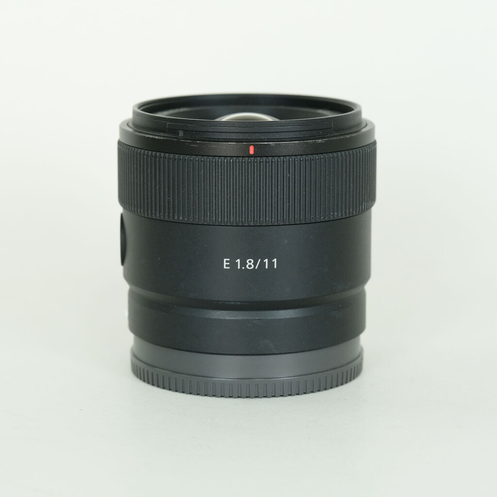 SONY E 11mm F1.8 SEL11F18