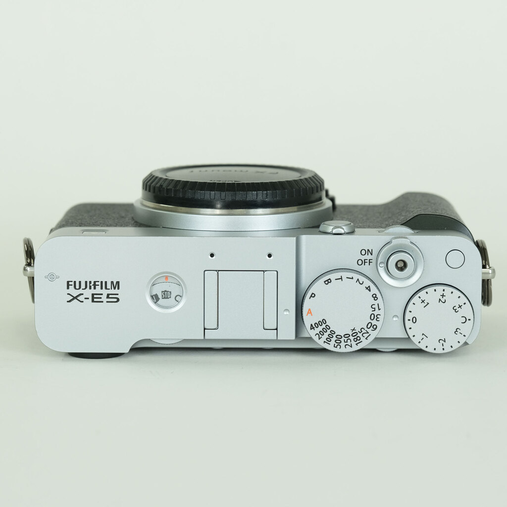 FUJIFILM X-E5