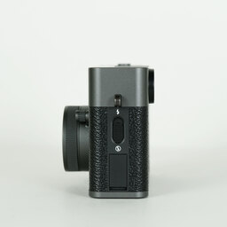 FUJIFILM X half X-HF1