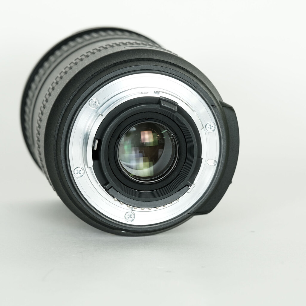 Nikon AF-S DX NIKKOR 18-200mm F3.5-5.6G ED VR II