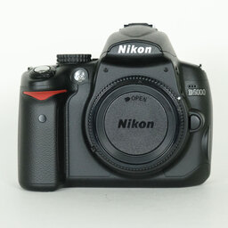 Nikon D5000 ボディ