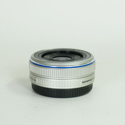 OLYMPUS M.ZUIKO DIGITAL 17mm F2.8 シルバー