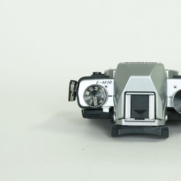 OLYMPUS OM-D E-M10 ボディ シルバー