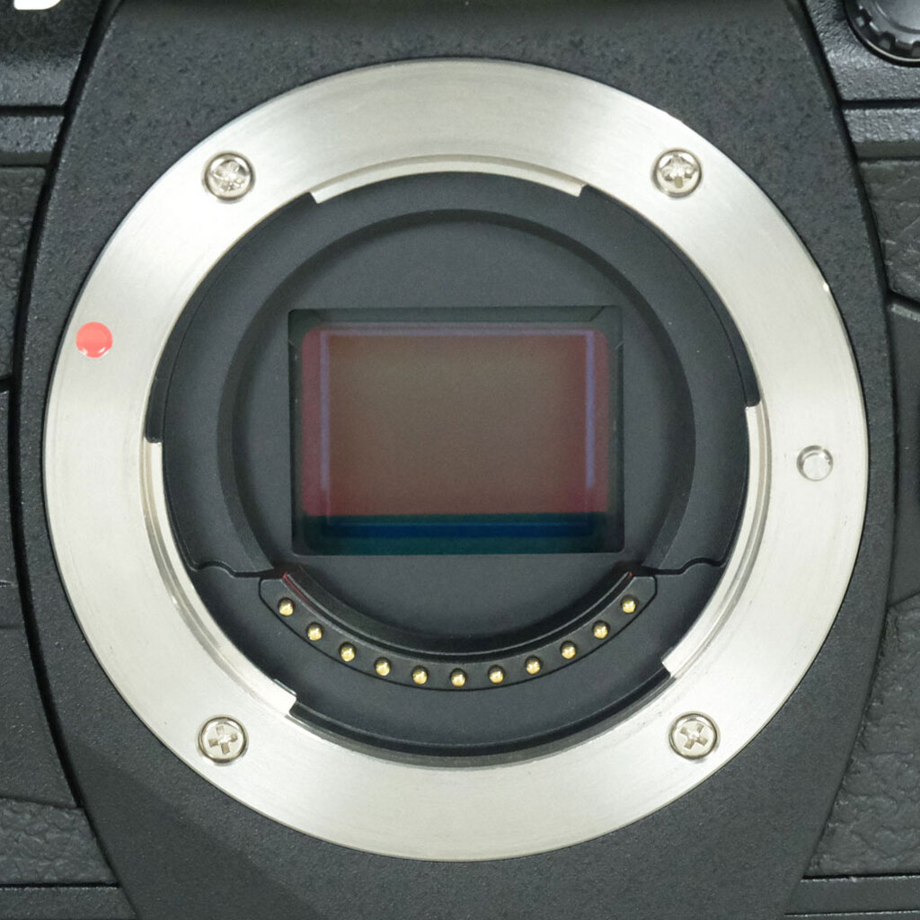 OLYMPUS OM-D E-M1 Mark II