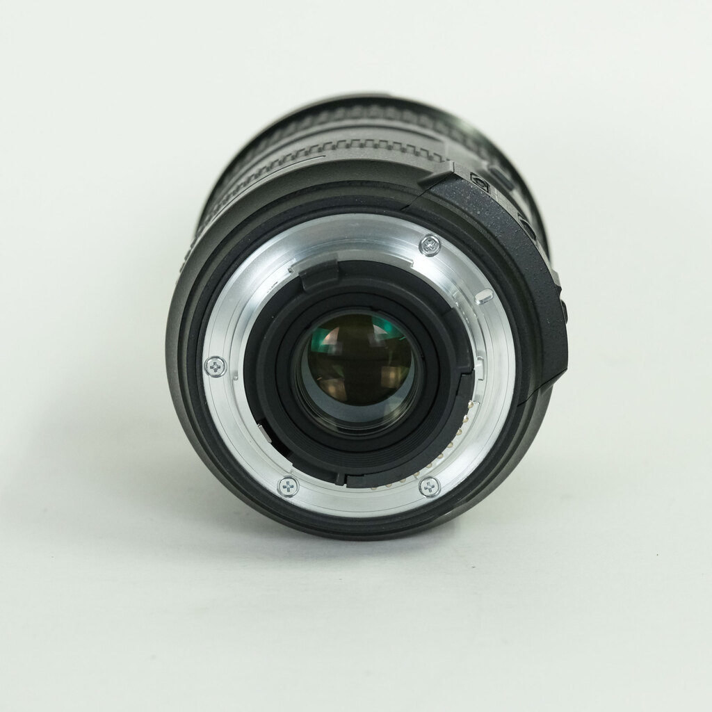 Nikon AF-S DX NIKKOR 18-200mm F3.5-5.6G ED VR II