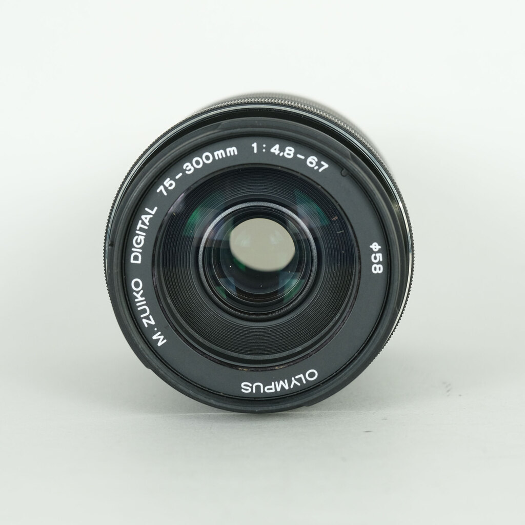 OLYMPUS M.ZUIKO DIGITAL ED 75-300mm F4.8-6.7 II OLYMPUS M.ZUIKO DIGITAL ED 75-300mm F4.8-6.7 II