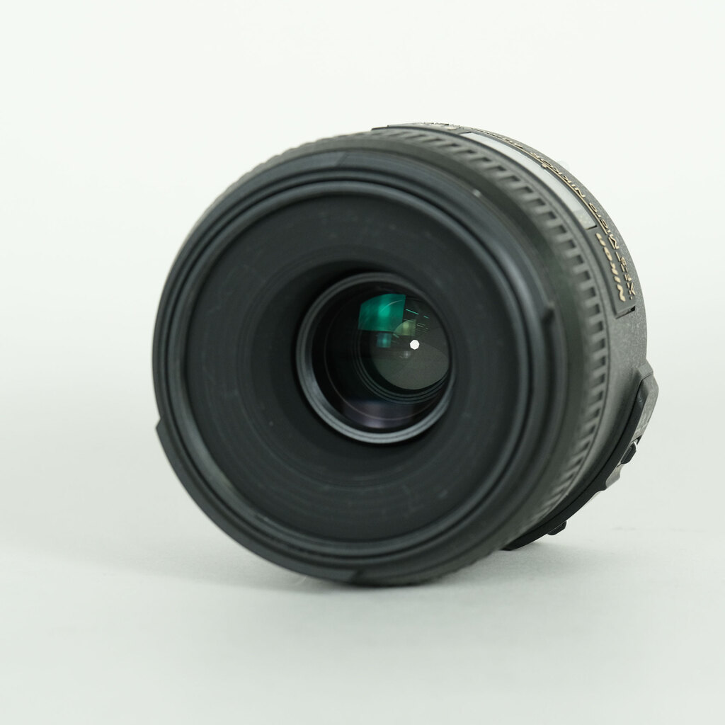 Nikon AF-S DX Micro NIKKOR 40mm f/2.8G