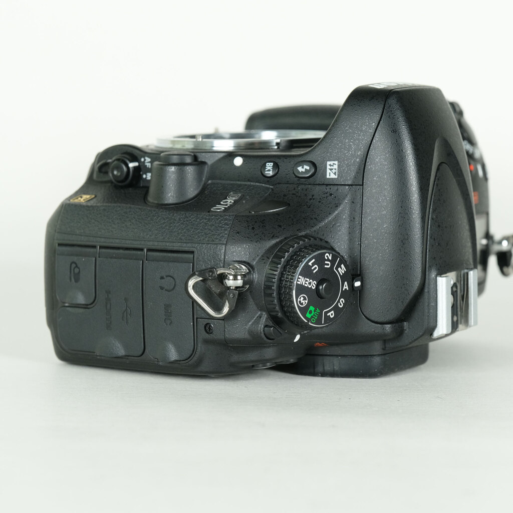 Nikon D610の出品 | ONE SCENE（ワンシーン）