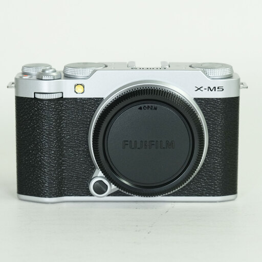 FUJIFILM X-M5