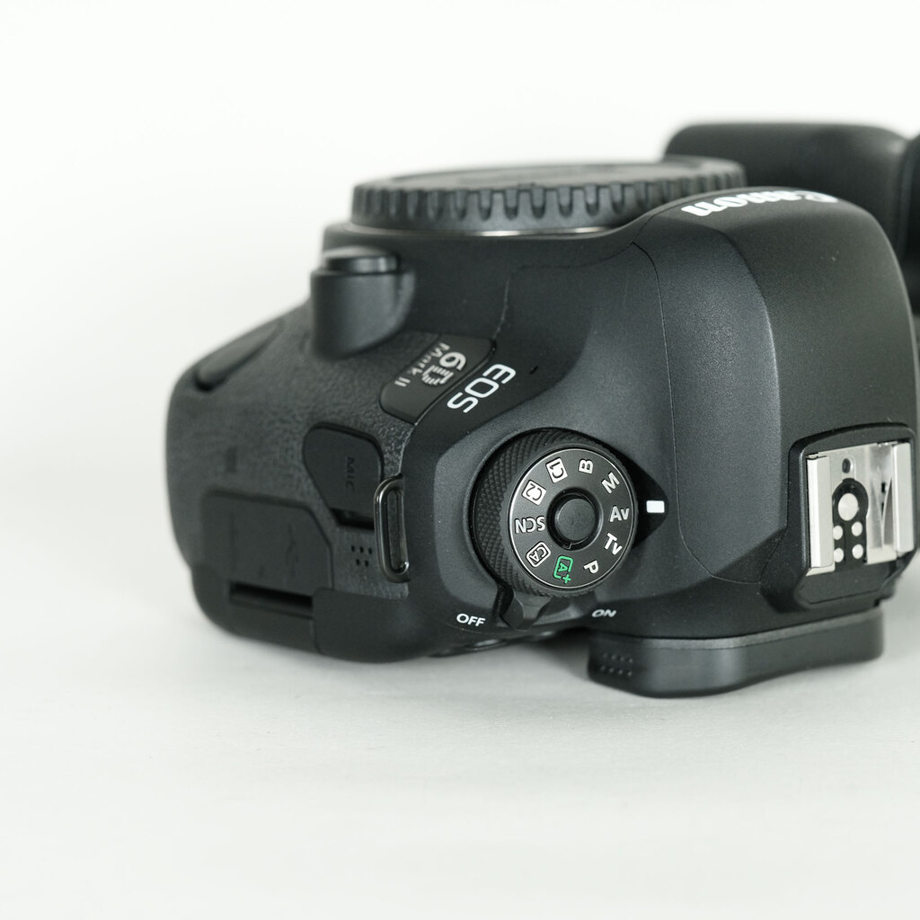 Canon EOS 6D Mark II Canon EOS 6D Mark II
