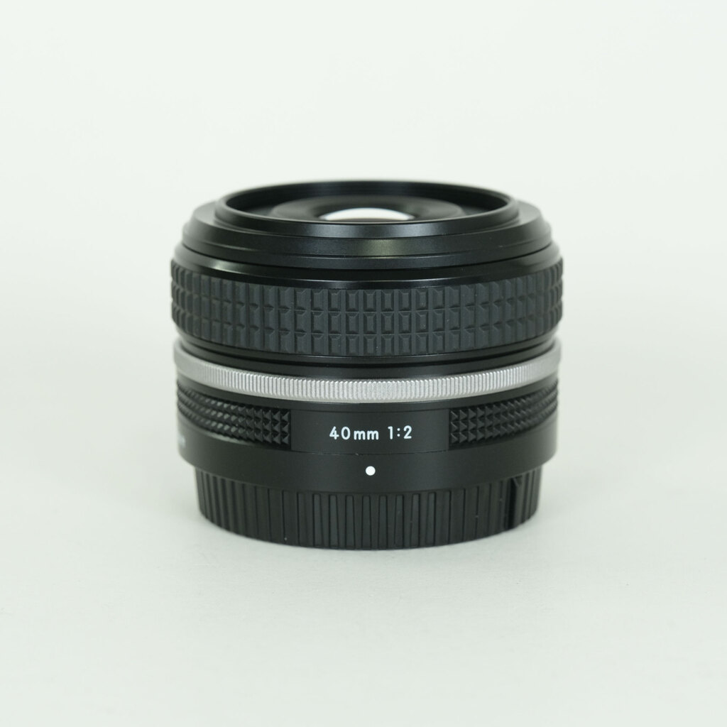 Nikon NIKKOR Z 40mm f/2 Nikon NIKKOR Z 40mm f/2
