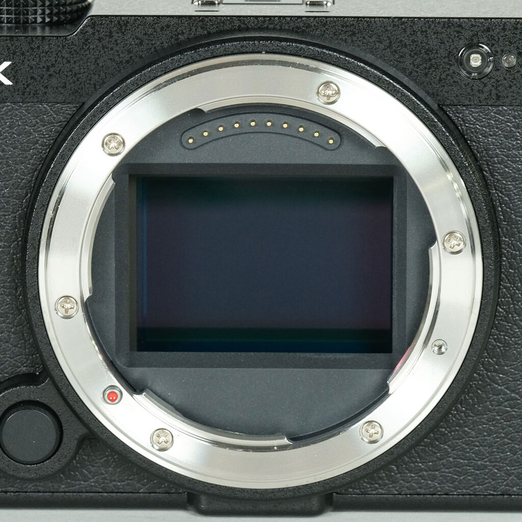 Panasonic LUMIX DC-S9 Panasonic LUMIX DC-S9