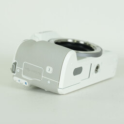 Canon EOS Kiss M2