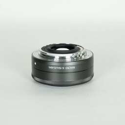 Canon EF-M22mm F2 STM
