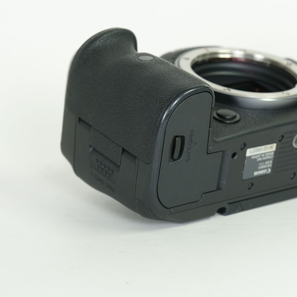 Canon EOS R5