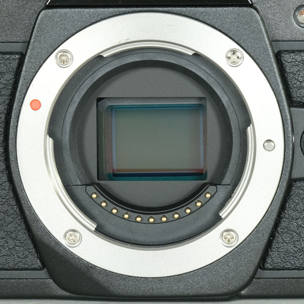 OLYMPUS OM-D E-M10 Mark II