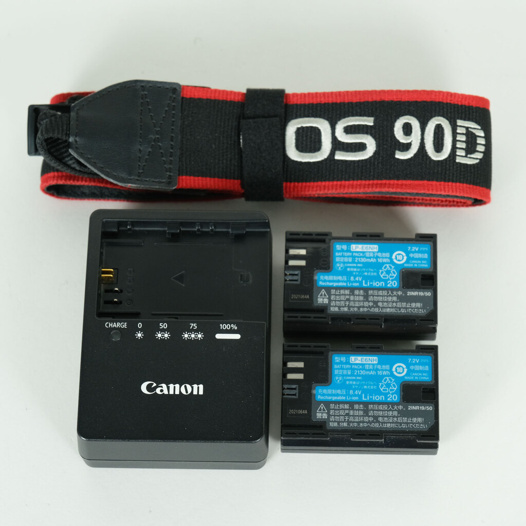 Canon EOS 90D