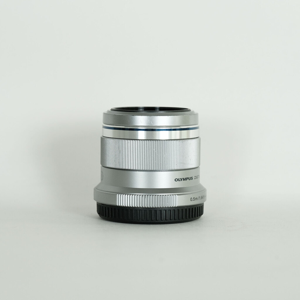 OLYMPUS M.ZUIKO DIGITAL 45mm F1.8