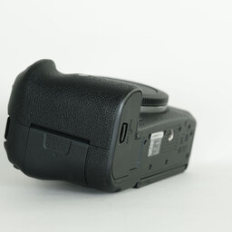 Canon EOS R6 Canon EOS R6