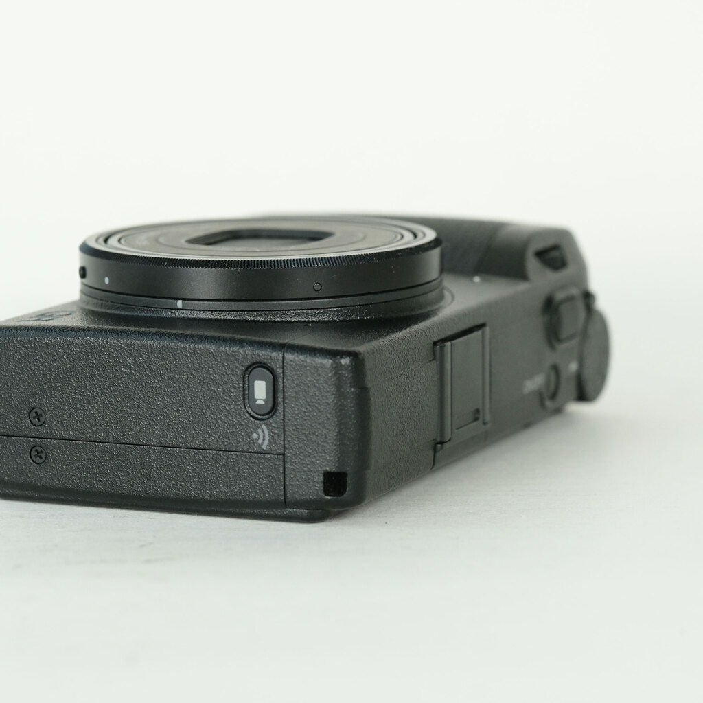 RICOH GR IIIxの出品 | ONE SCENE（ワンシーン）