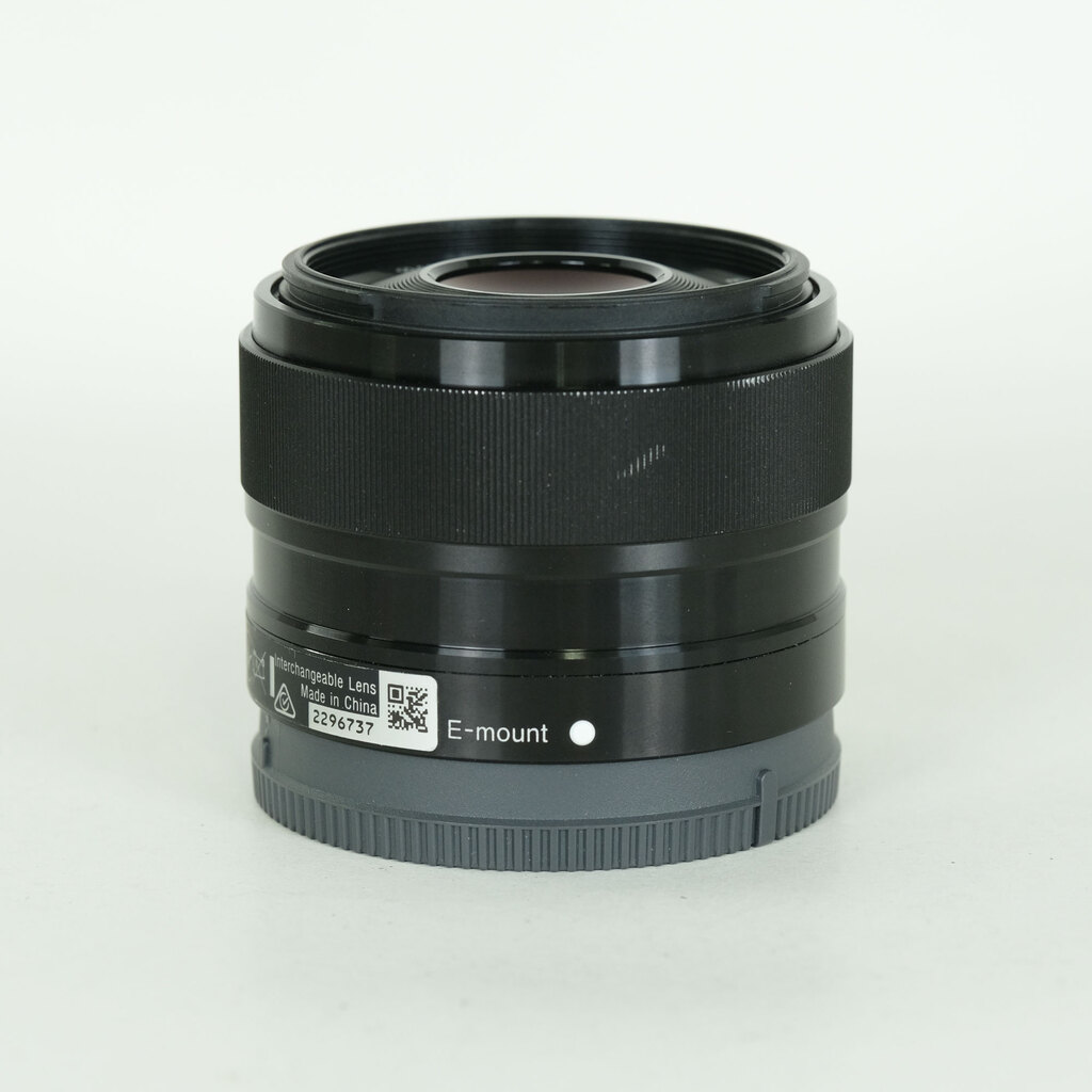 SONY E 35mm F1.8 OSS SEL35F18