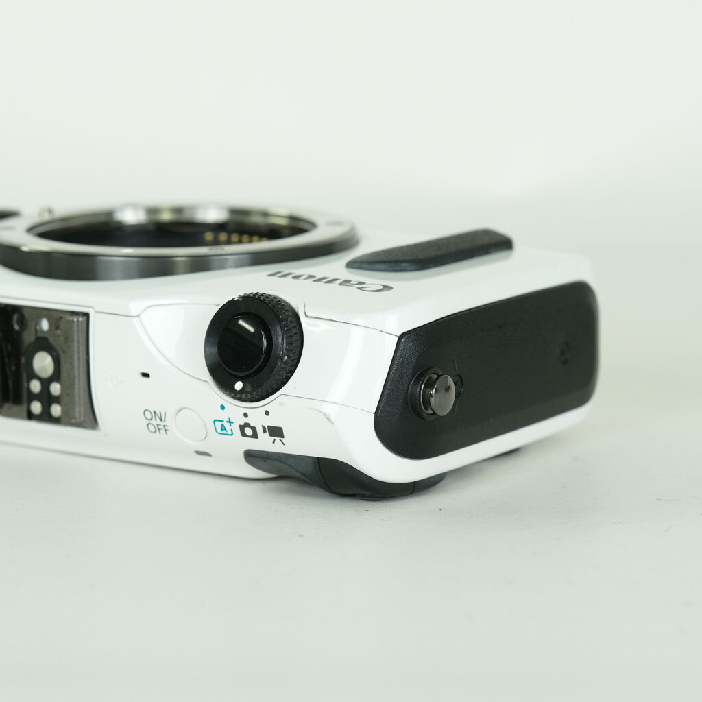 Canon EOS M ボディ ホワイト