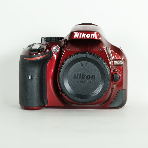 Nikon D5200 ボディ レッド