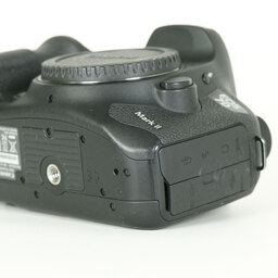 Canon EOS 7D Mark II Canon EOS 7D Mark II