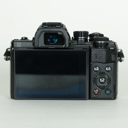 OLYMPUS OM-D E-M10 Mark II