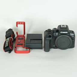 Canon EOS R10