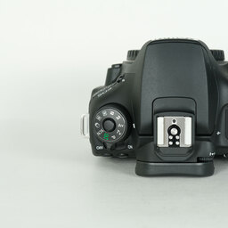Canon EOS 90D