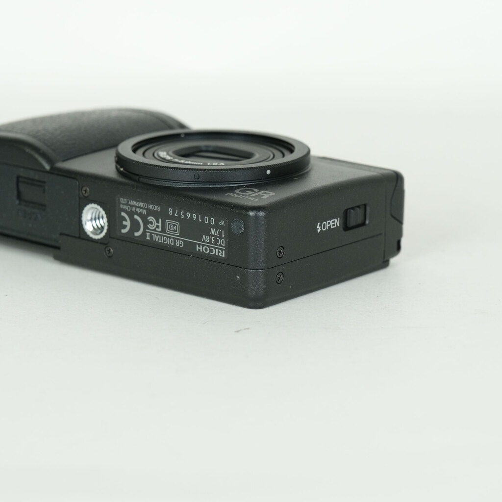 RICOH GR DIGITAL II