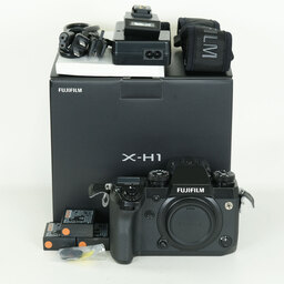 FUJIFILM X-H1 FUJIFILM X-H1