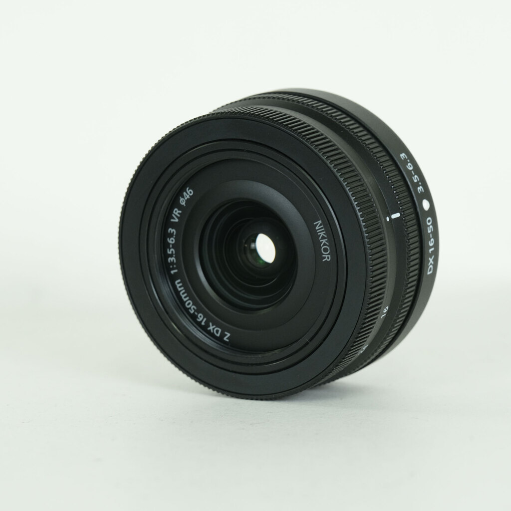 Nikon NIKKOR Z DX 16-50mm f/3.5-6.3 VR Nikon NIKKOR Z DX 16-50mm f/3.5-6.3 VR