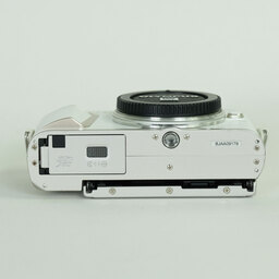 OLYMPUS PEN E-PL10