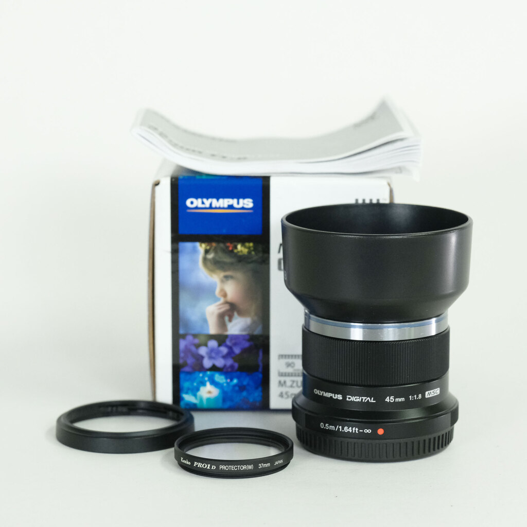 OLYMPUS M.ZUIKO DIGITAL 45mm F1.8