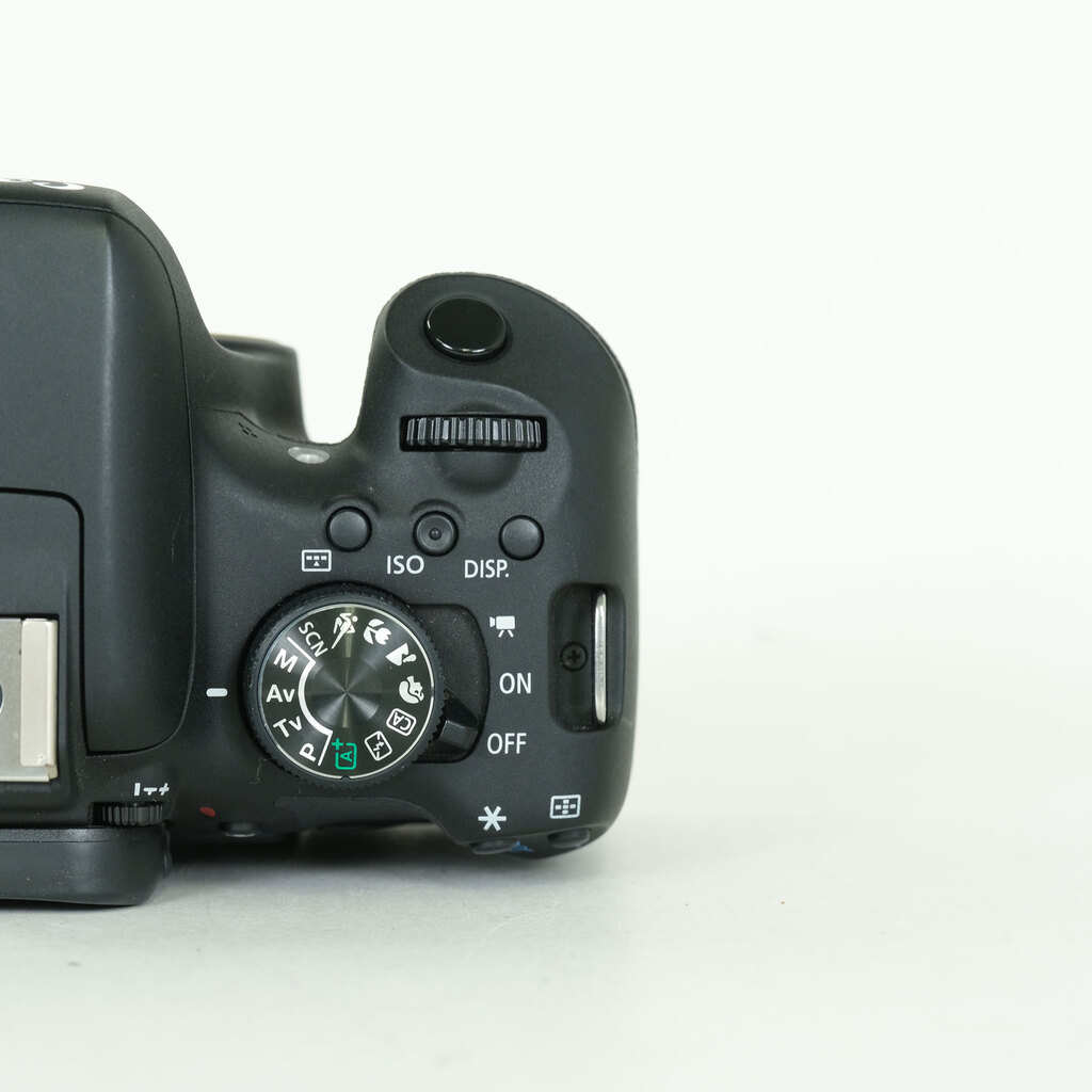 Canon EOS Kiss X8i Canon EOS Kiss X8i