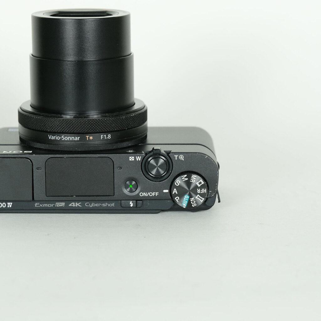 SONY Cyber-shot DSC-RX100M4