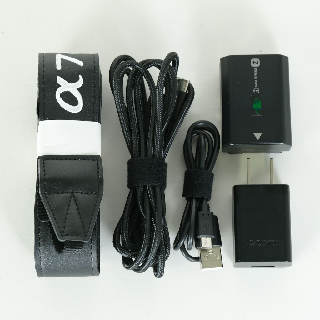 SONY α7 IV(ILCE-7M4) SONY α7 IV(ILCE-7M4)