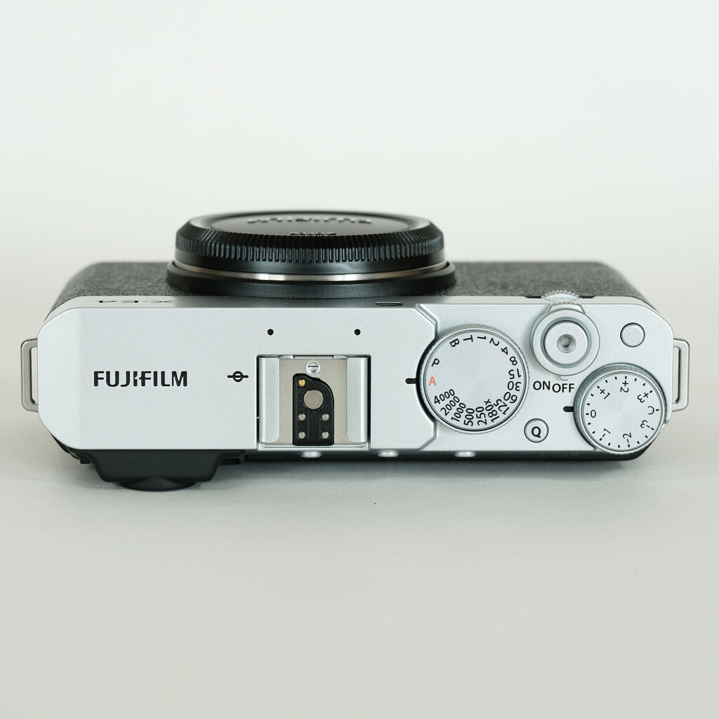 FUJIFILM X-E4の出品 | ONE SCENE（ワンシーン）