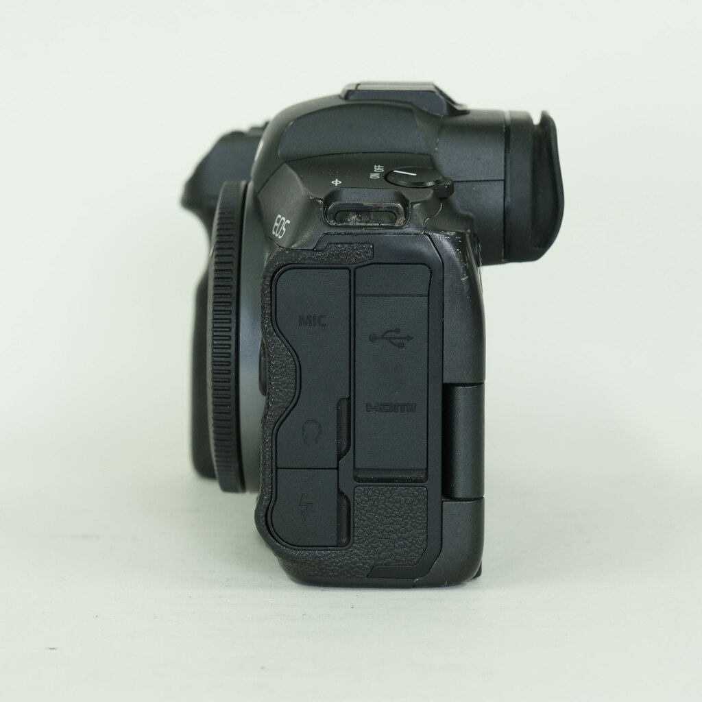 Canon EOS R5