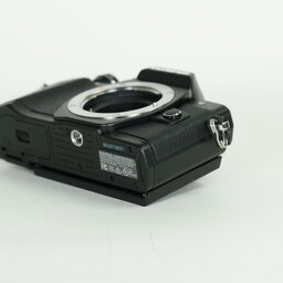 OLYMPUS OM-D E-M10 Mark II