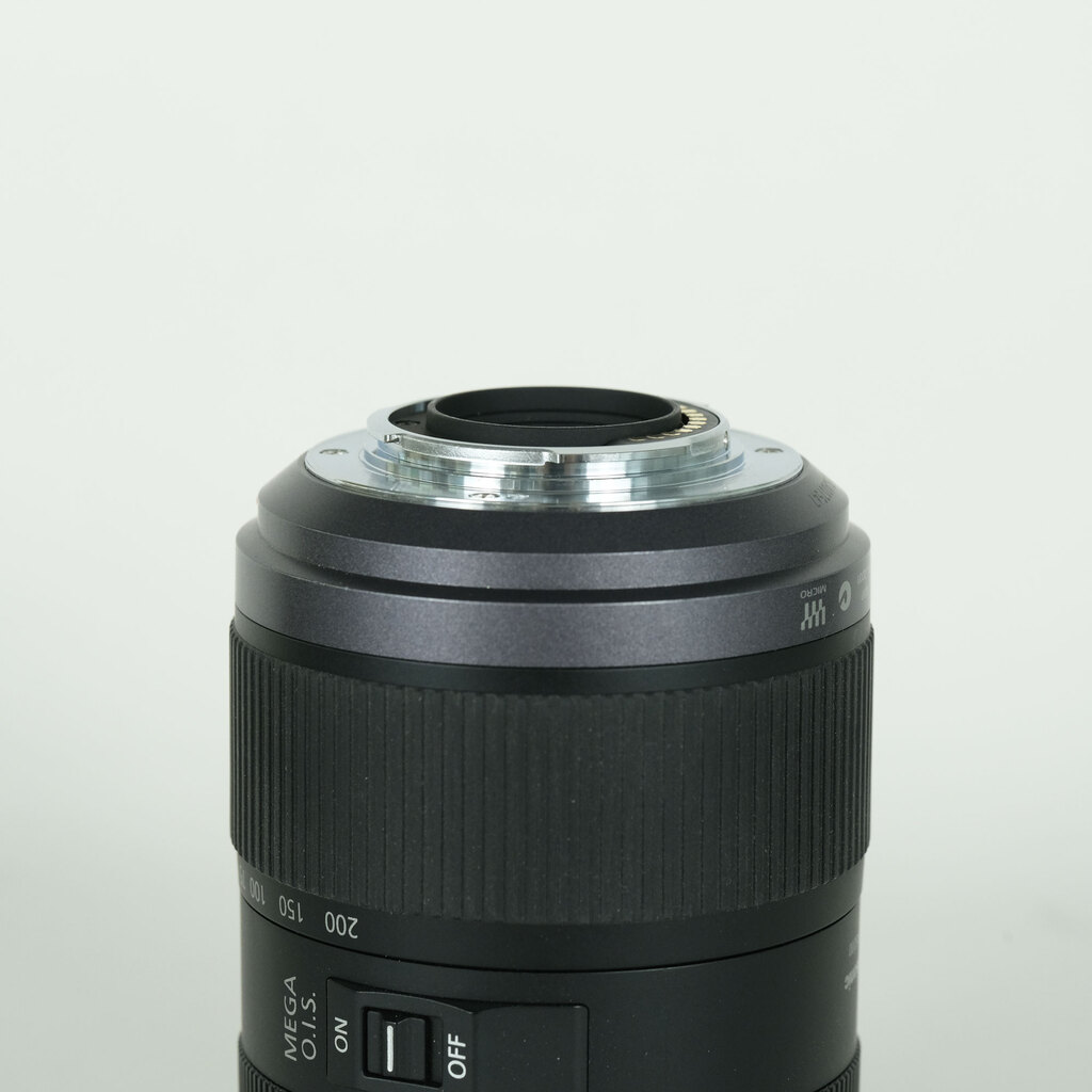 Panasonic LUMIX G VARIO 45-200mm F4.0-F5.6 MEGA O.I.S. H-FS045200 Panasonic LUMIX G VARIO 45-200mm F4.0-F5.6 MEGA O.I.S. H-FS045200