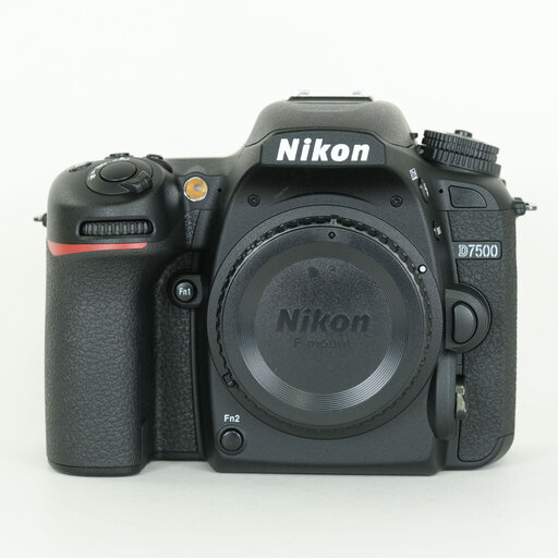 Nikon D7500