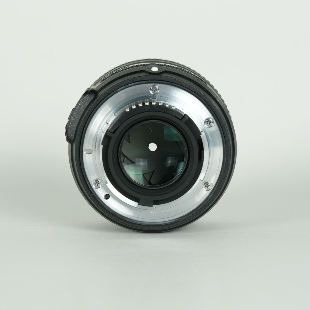 Nikon AF-S NIKKOR 50mm f/1.8Gの出品 | ONE SCENE（ワンシーン）