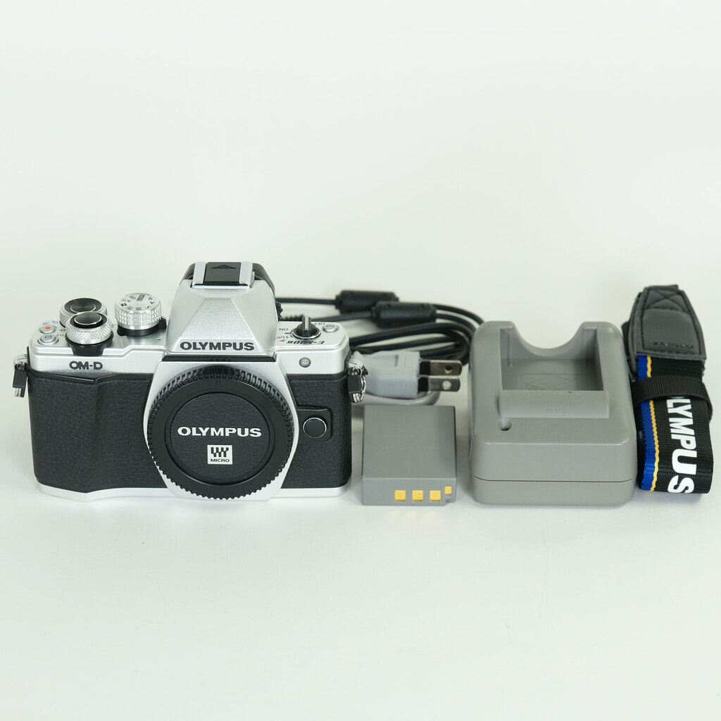 OLYMPUS OM-D E-M10 Mark II