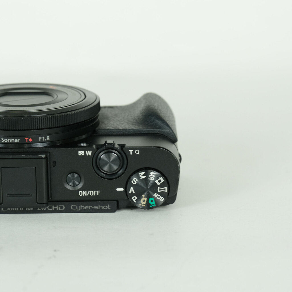 SONY Cyber-shot DSC-RX100M2の出品 | ONE SCENE（ワンシーン）